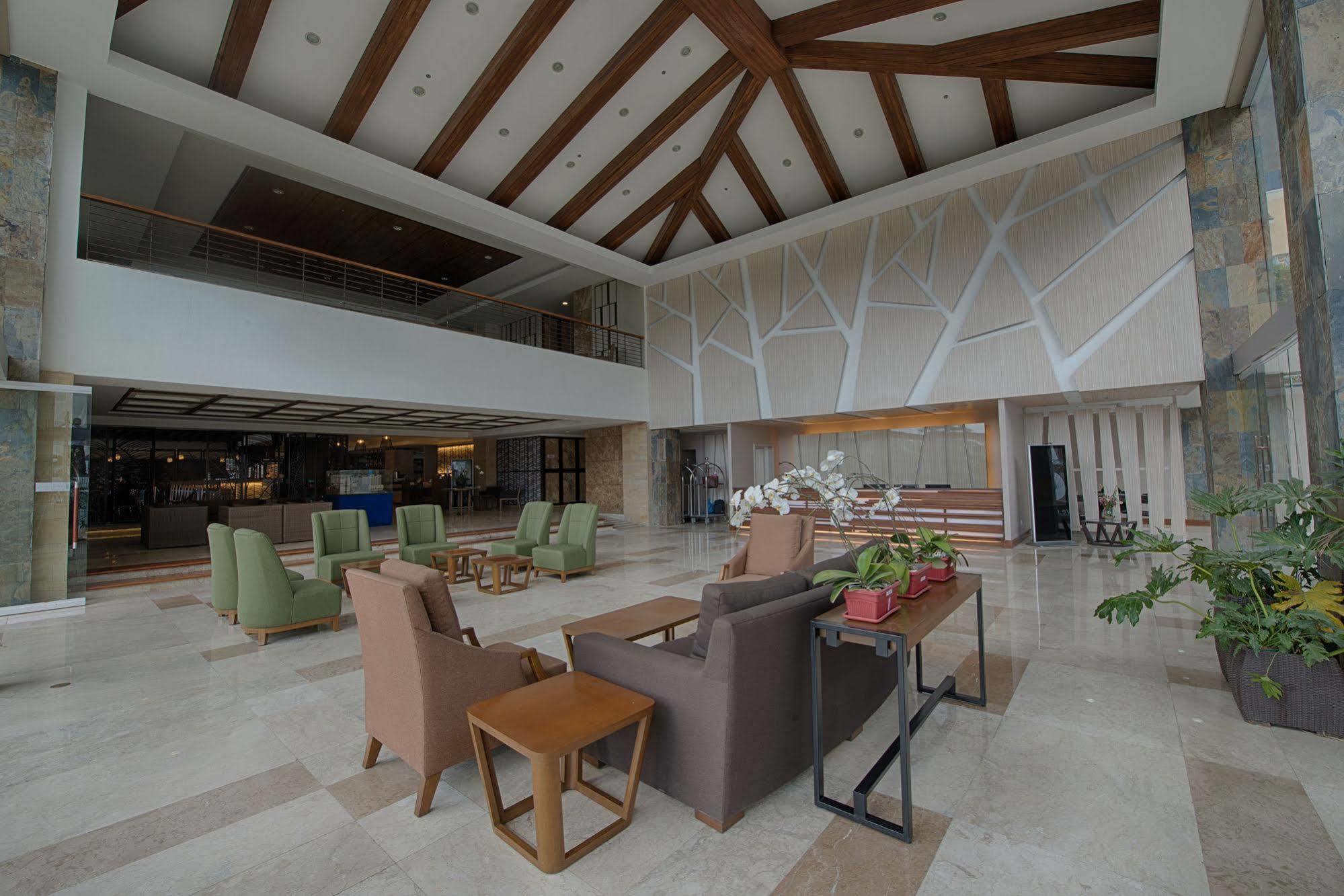 Newtown Plaza Hotel Baguio City Exterior photo