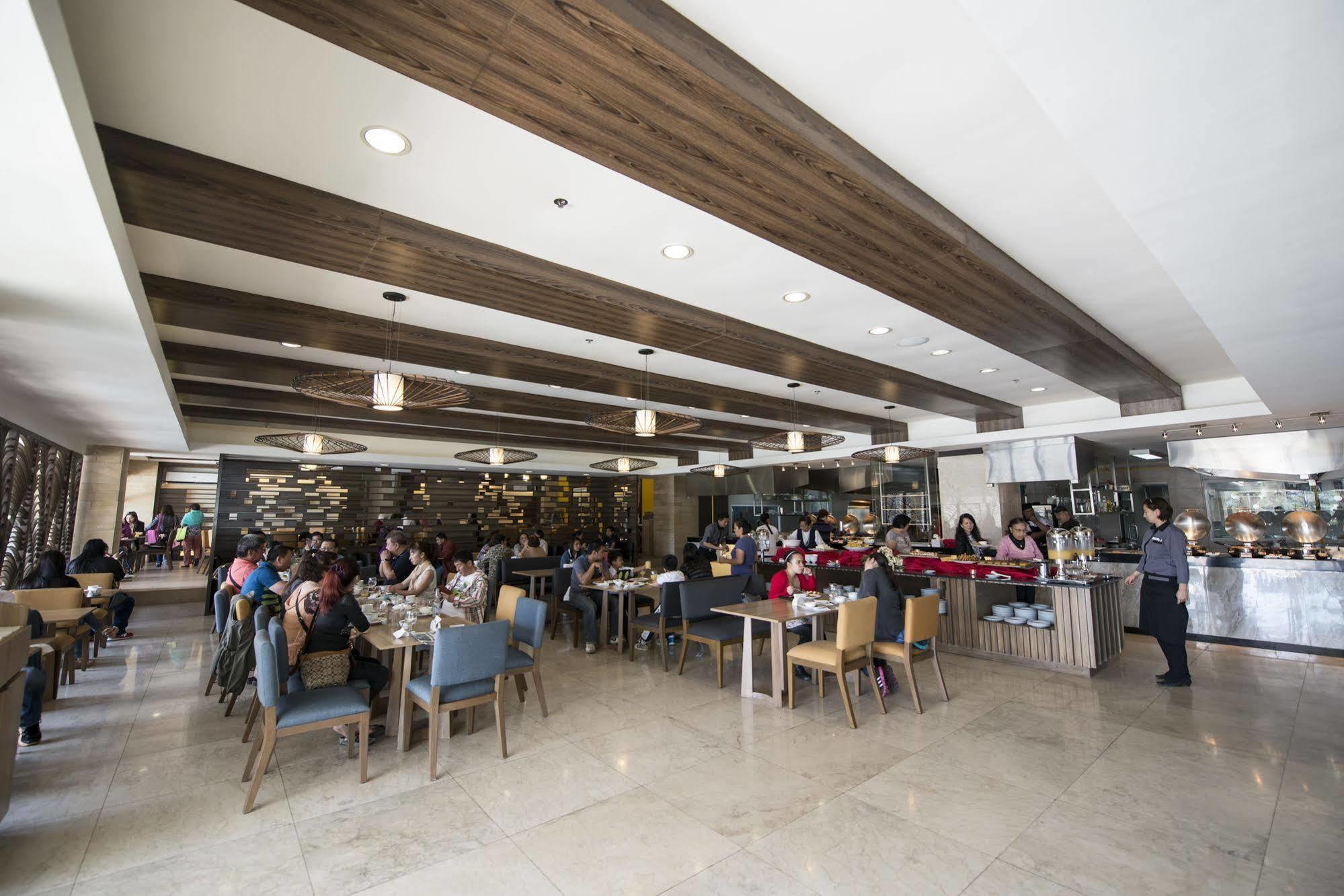 Newtown Plaza Hotel Baguio City Exterior photo
