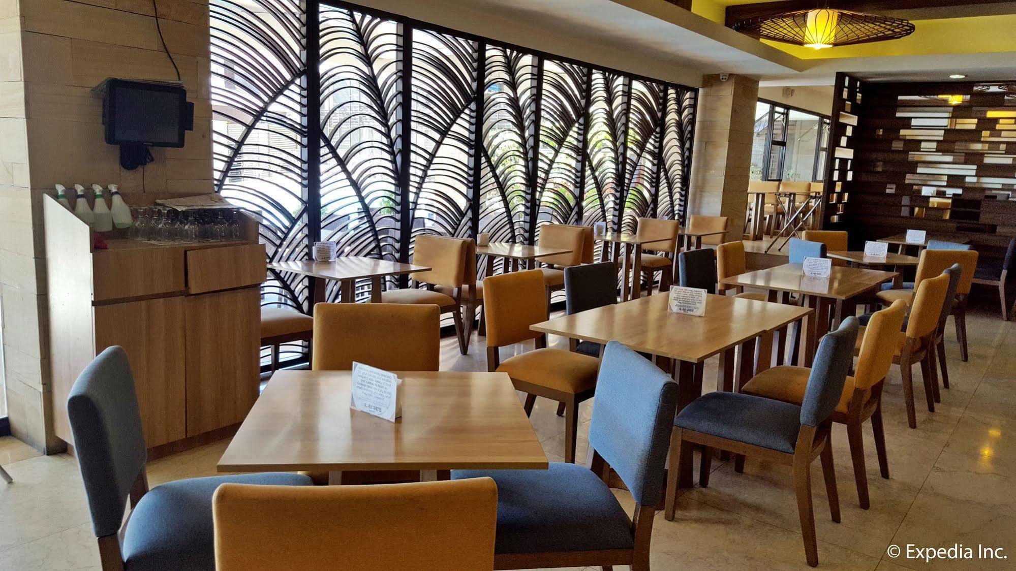 Newtown Plaza Hotel Baguio City Exterior photo