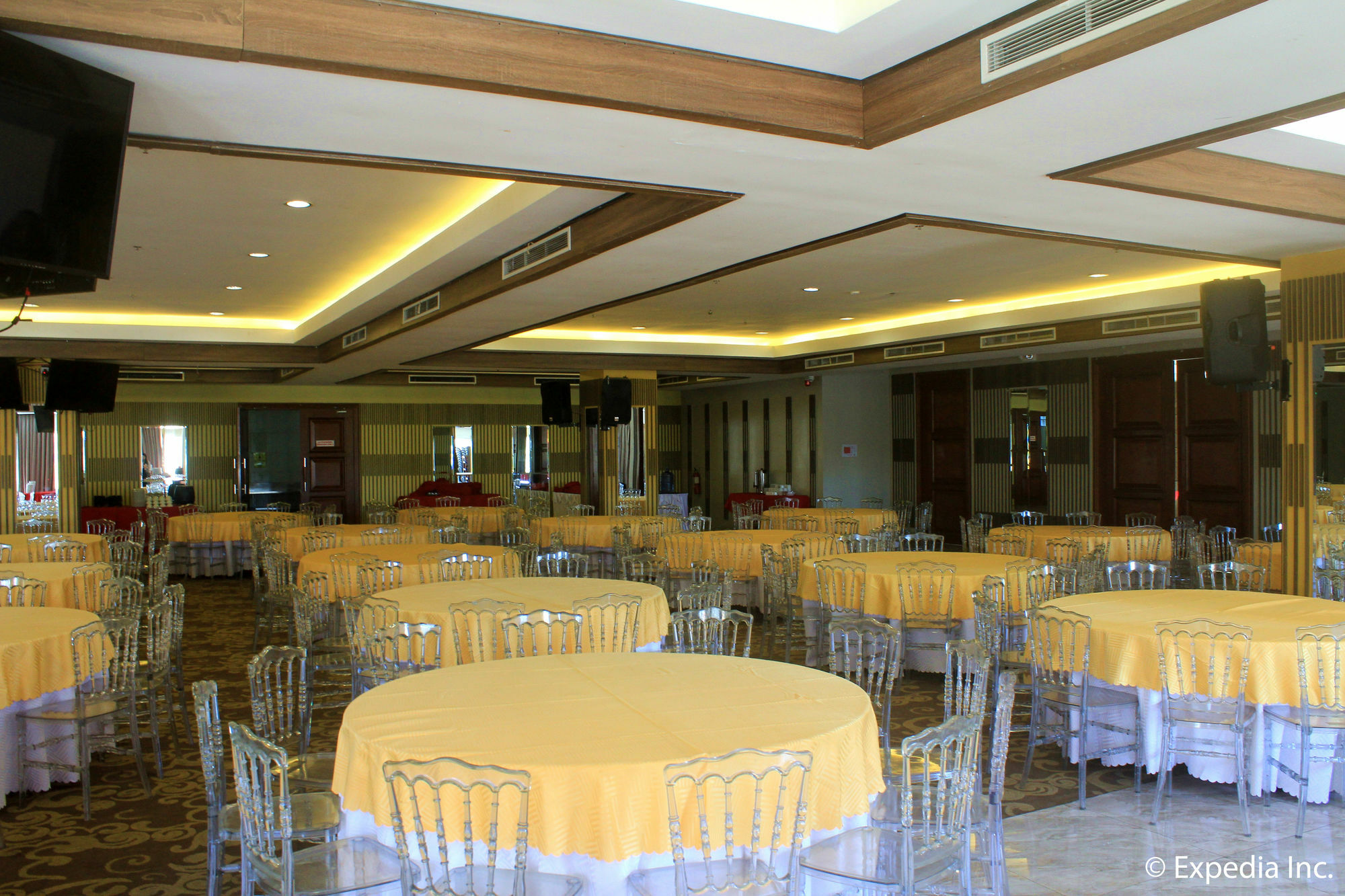 Newtown Plaza Hotel Baguio City Exterior photo